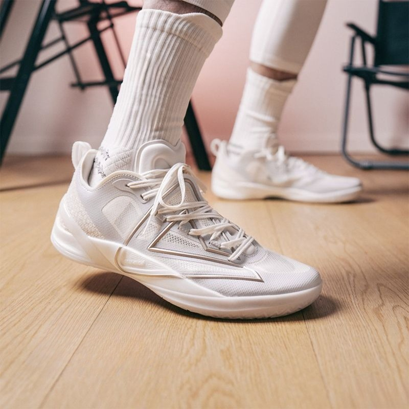 Luxury Lifestyle Goods - Nuevos zapatos de baloncesto de lujo